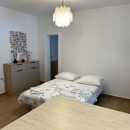 Apartmani Svemir دراغ المظهر الخارجي الصورة
