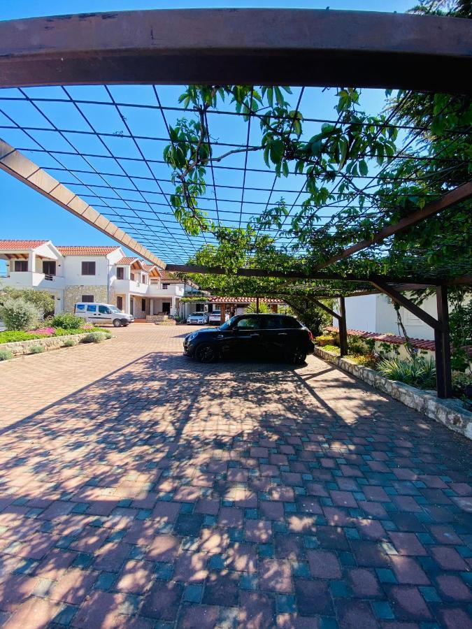 Apartmani Svemir دراغ المظهر الخارجي الصورة