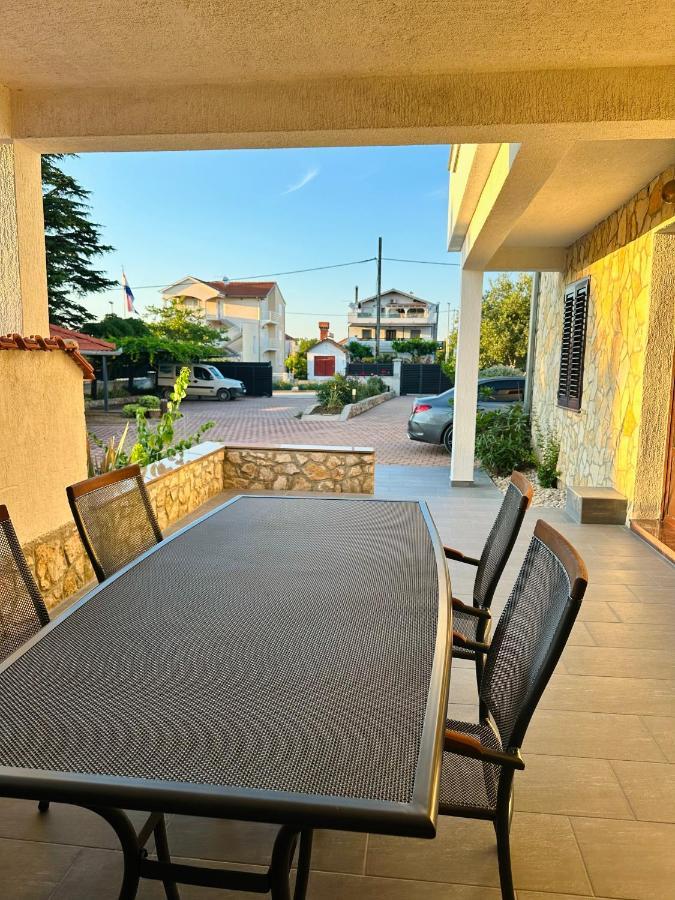 Apartmani Svemir دراغ المظهر الخارجي الصورة