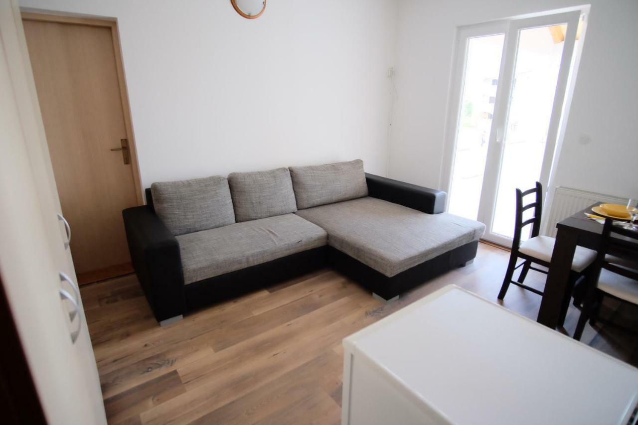 Apartmani Svemir دراغ المظهر الخارجي الصورة