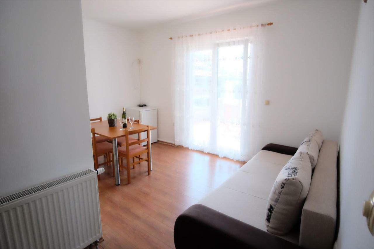 Apartmani Svemir دراغ المظهر الخارجي الصورة